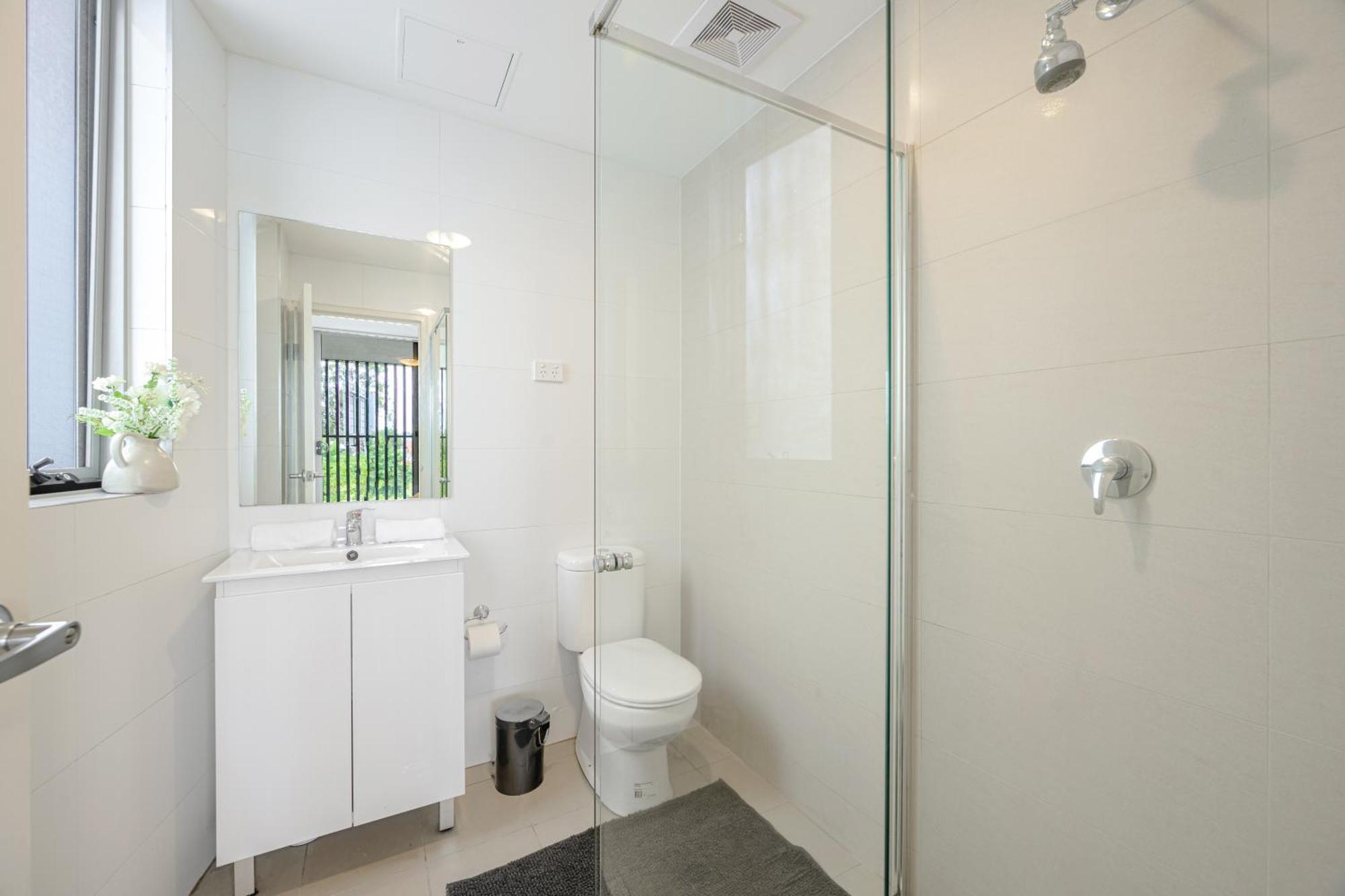Liverpool Adorable 2Br Apt With Free Parking Warwick Farm Exterior foto